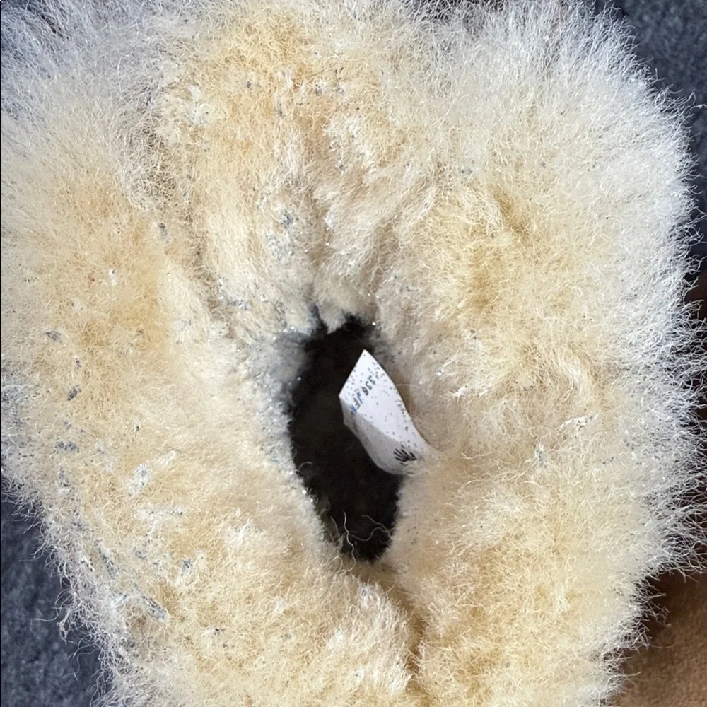 UGG Tan Kids Boots - Picture 7 of 8